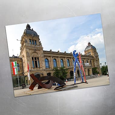 125 Jahr KNIPEX: Skulptur vor der Wuppertaler Stadthalle